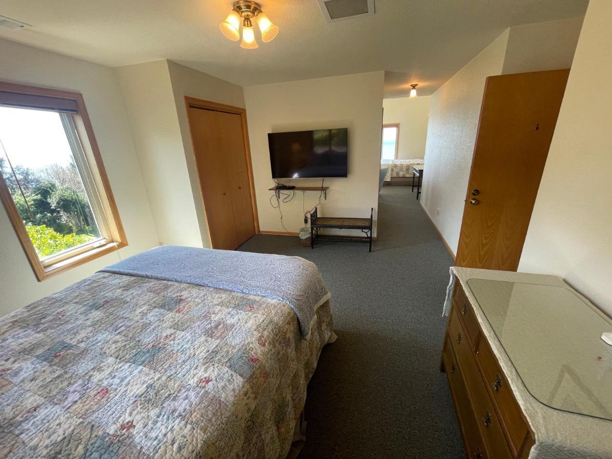Turtle Rocks Oceanfront Inn Тринидад Екстериор снимка