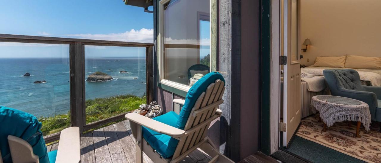 Turtle Rocks Oceanfront Inn Тринидад Екстериор снимка