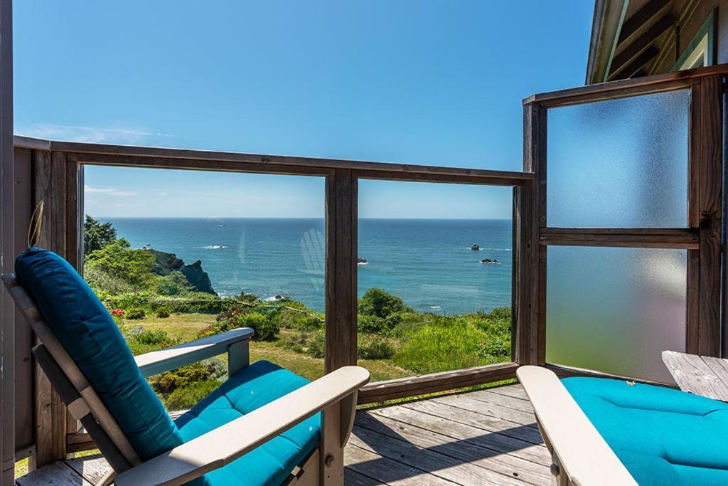 Turtle Rocks Oceanfront Inn Тринидад Екстериор снимка