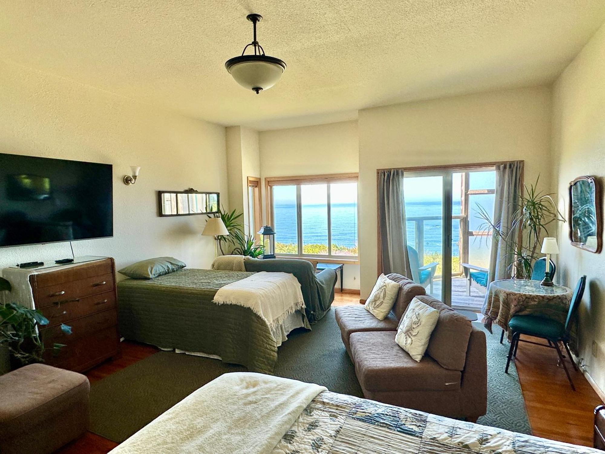 Turtle Rocks Oceanfront Inn Тринидад Екстериор снимка