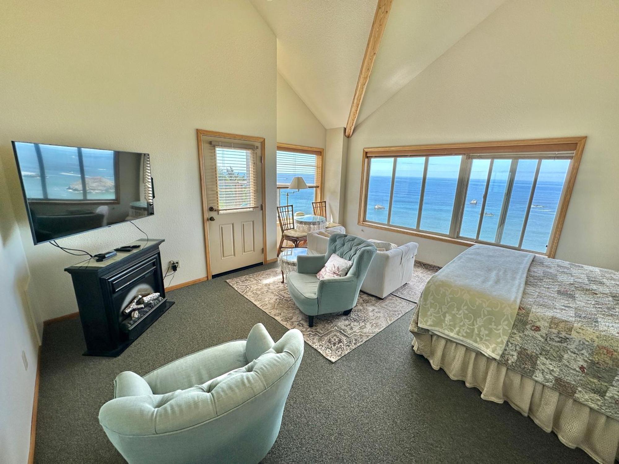 Turtle Rocks Oceanfront Inn Тринидад Екстериор снимка
