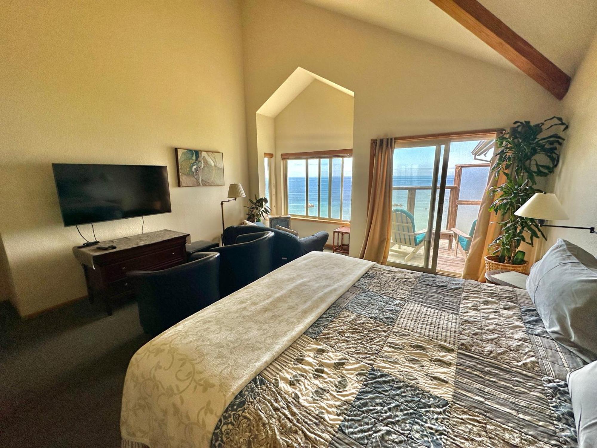 Turtle Rocks Oceanfront Inn Тринидад Екстериор снимка
