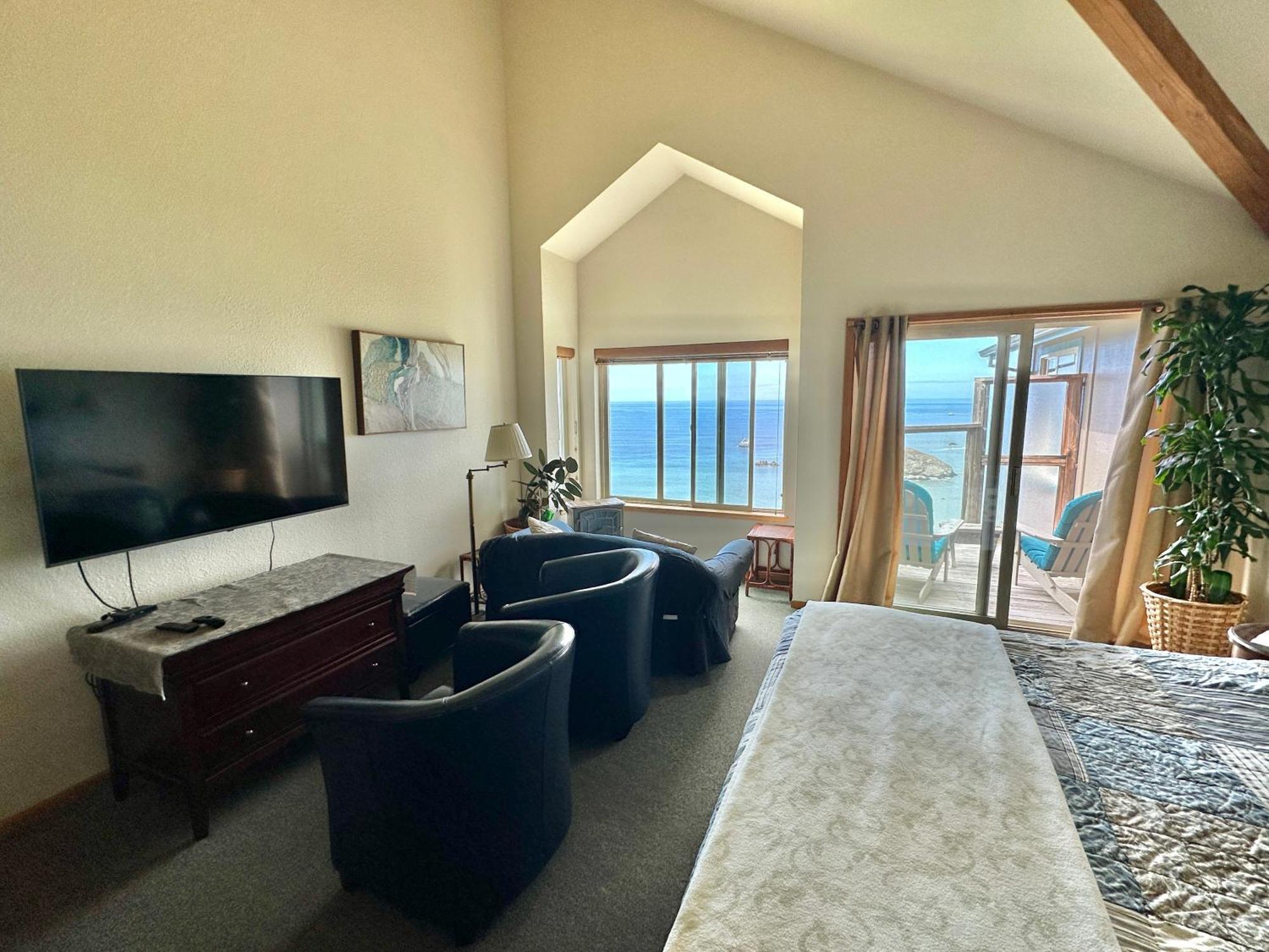 Turtle Rocks Oceanfront Inn Тринидад Екстериор снимка